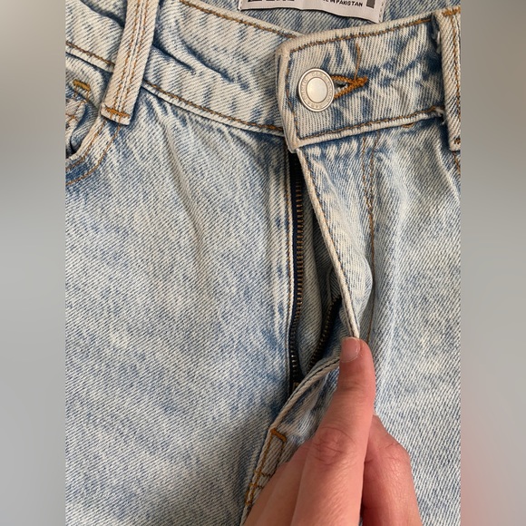 Zara Light Wash Jeans - Picture 5 of 8